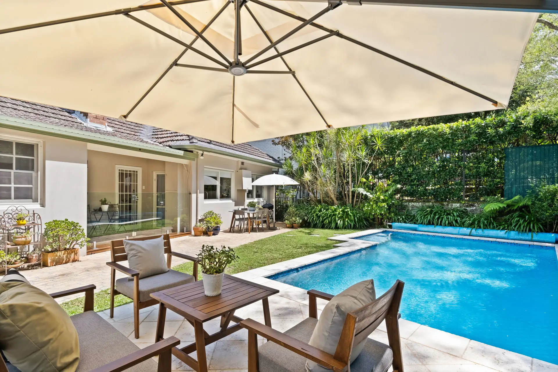 96 Centennial Avenue, Chatswood Sold by Chan Yahl - image 1