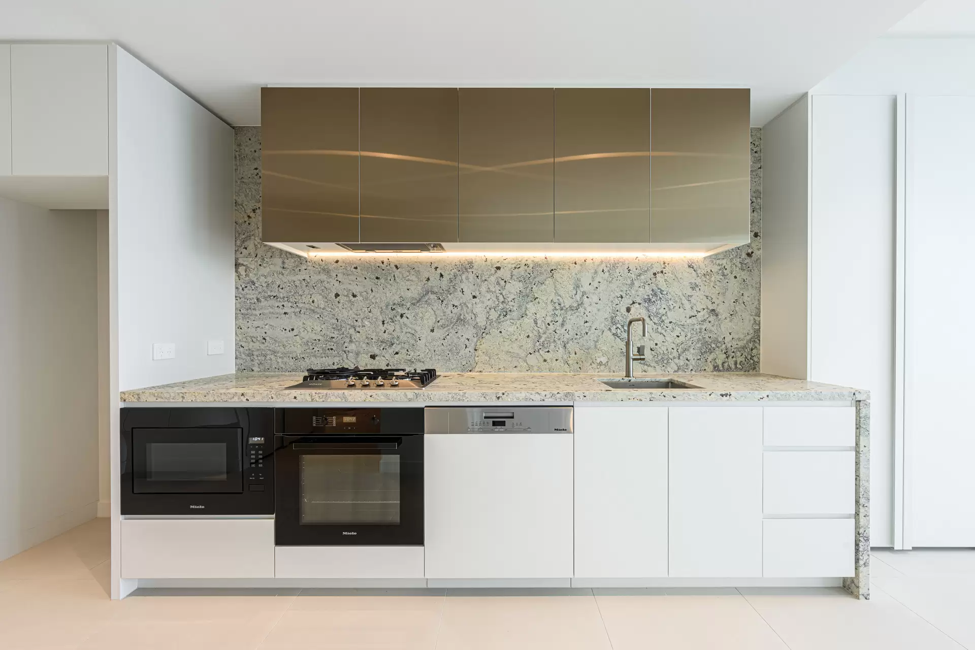 503/1 Scott Street, Willoughby Sold by Chan Yahl - image 4