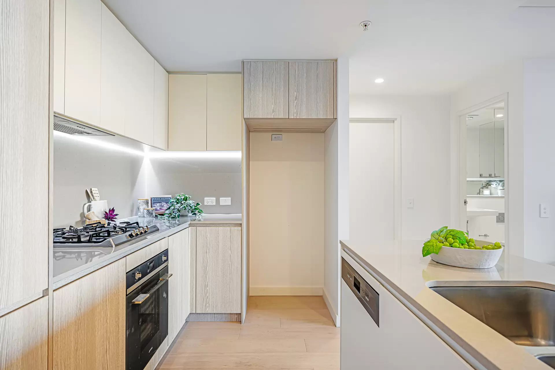 A117/150 Mowbray Road, Willoughby Sold by Chan Yahl - image 10