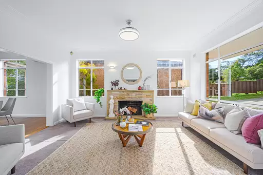 130 Warrimoo Avenue, St Ives Sold by Chan Yahl