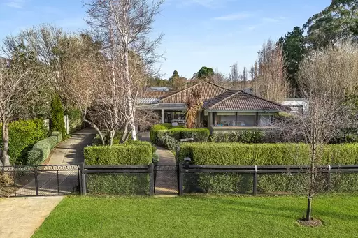 17 Retford Road, Bowral Sold by Chan Yahl