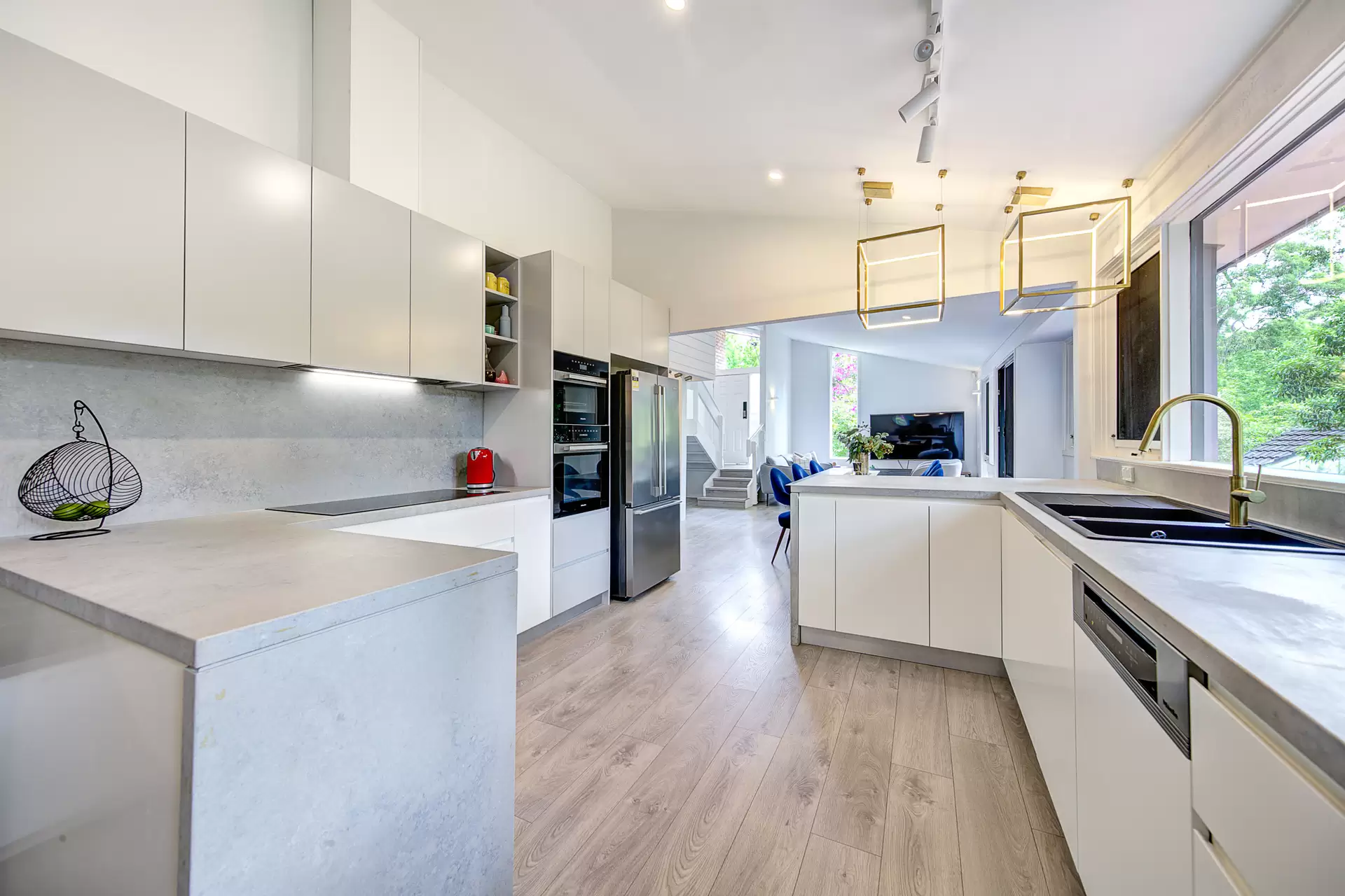 6 Survey Place, St Ives Sold by Chan Yahl - image 2