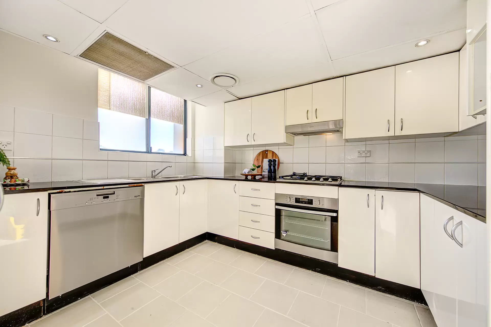 25/30-34 Romsey Street, Waitara Sold by Chan Yahl - image 4