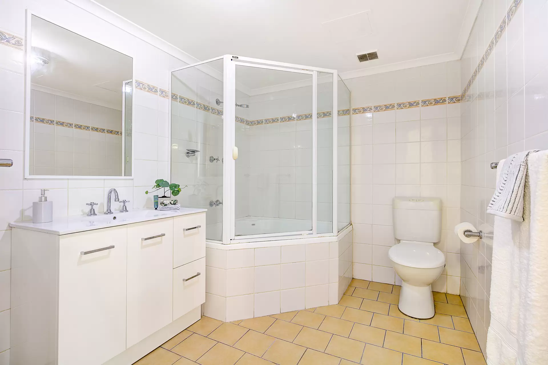 25/30-34 Romsey Street, Waitara Sold by Chan Yahl - image 8