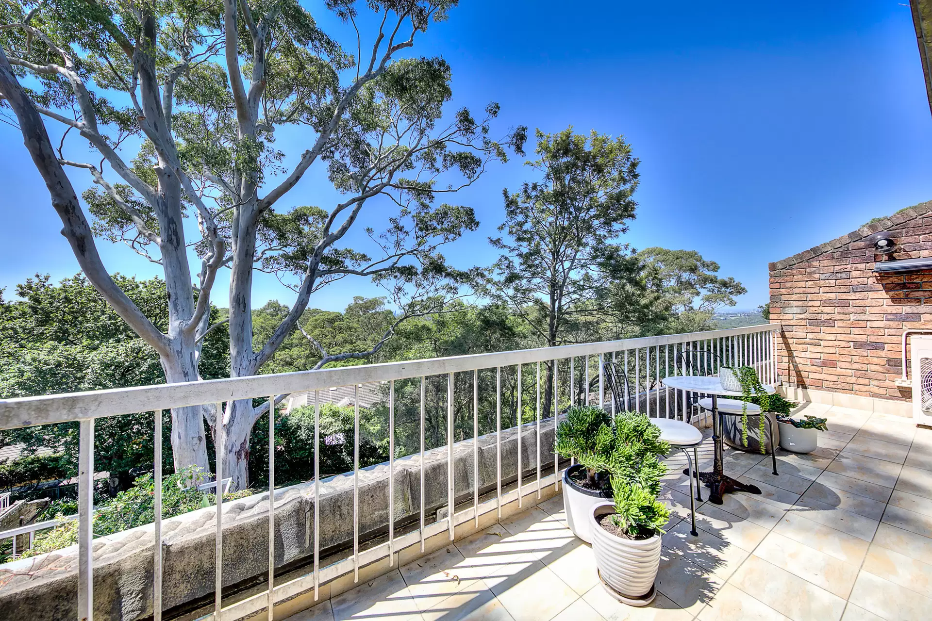 28/10 Kissing Point Road, Turramurra Sold by Chan Yahl - image 2