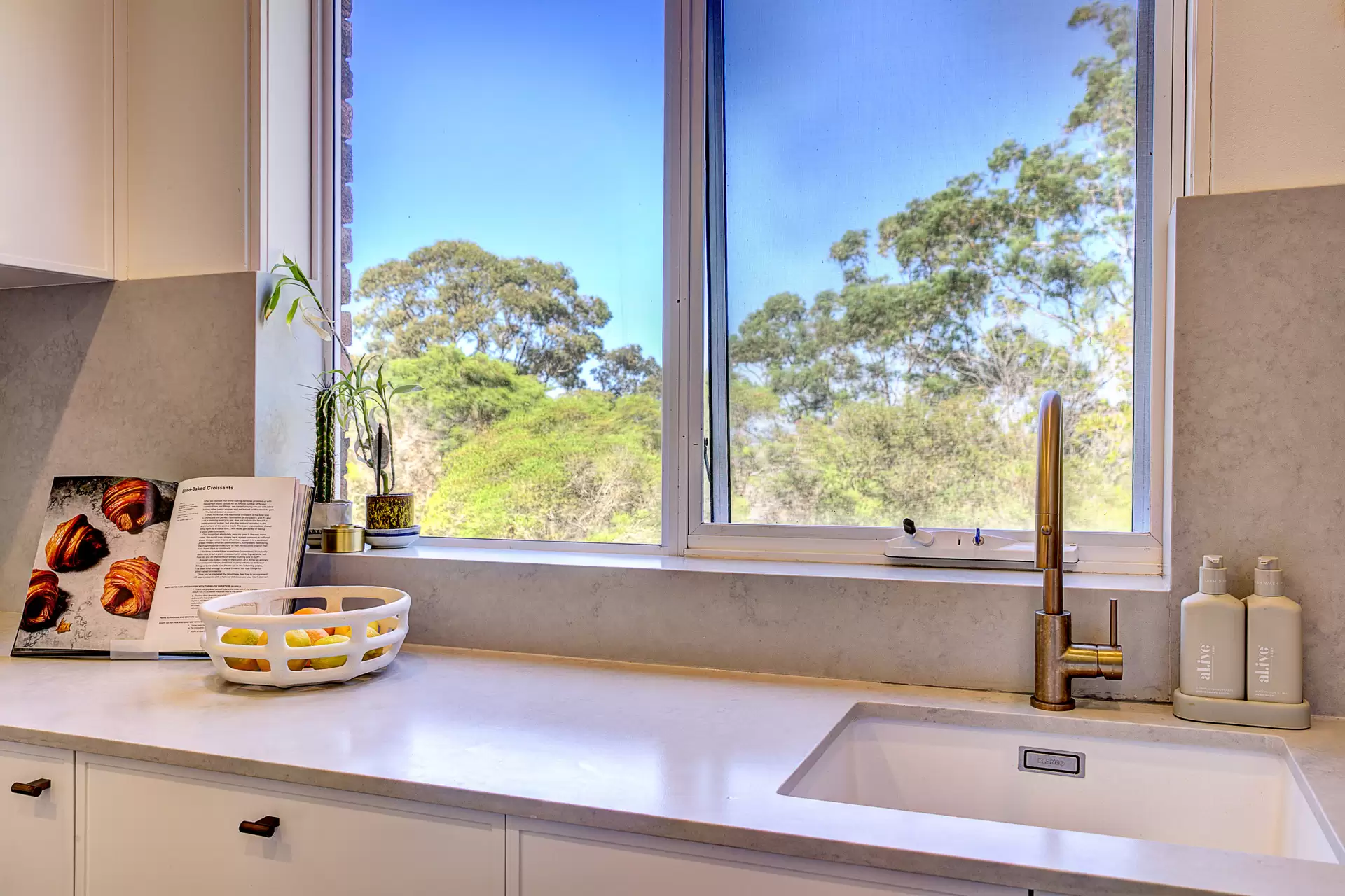 28/10 Kissing Point Road, Turramurra Sold by Chan Yahl - image 6