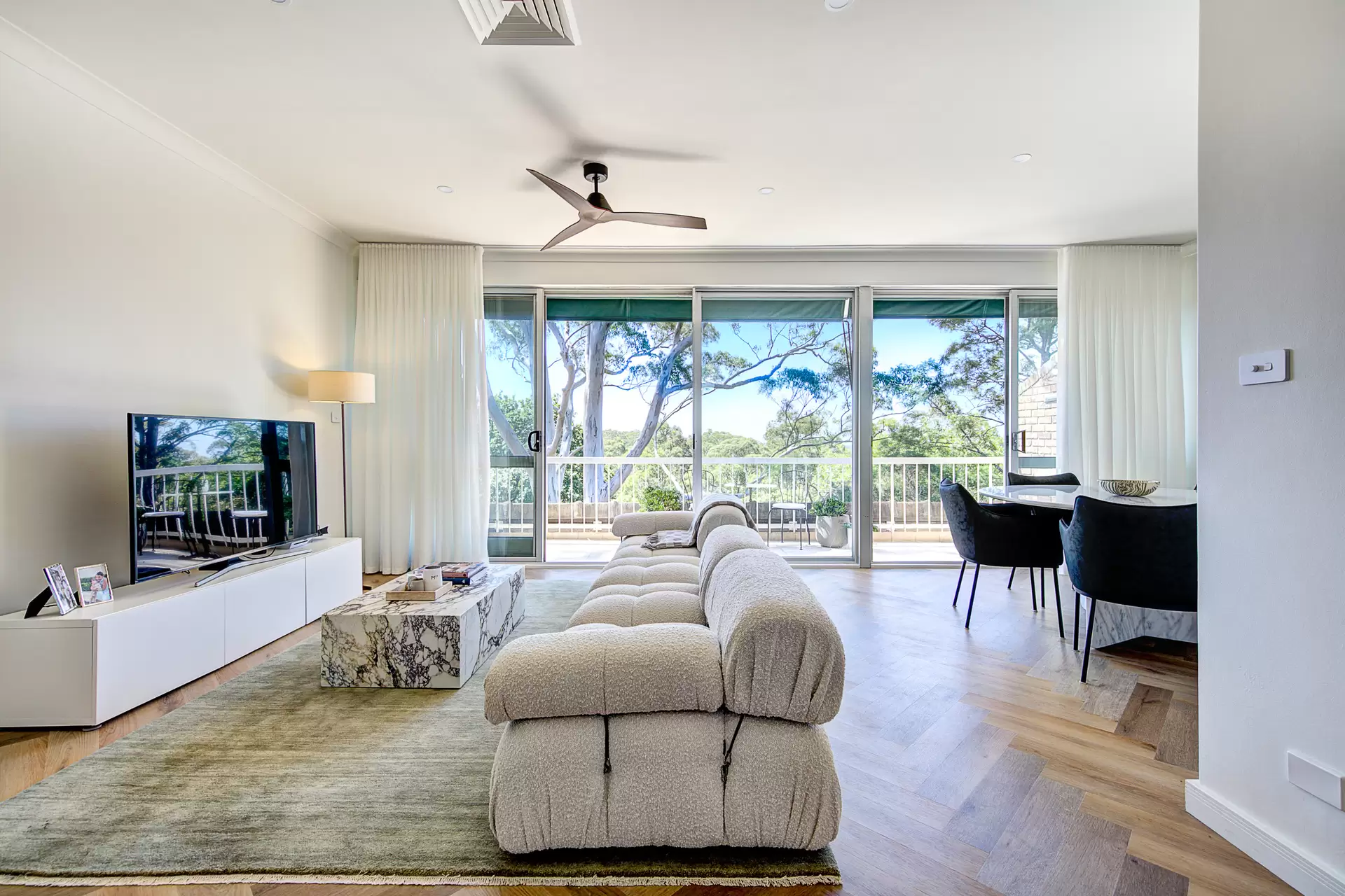 28/10 Kissing Point Road, Turramurra Sold by Chan Yahl - image 1
