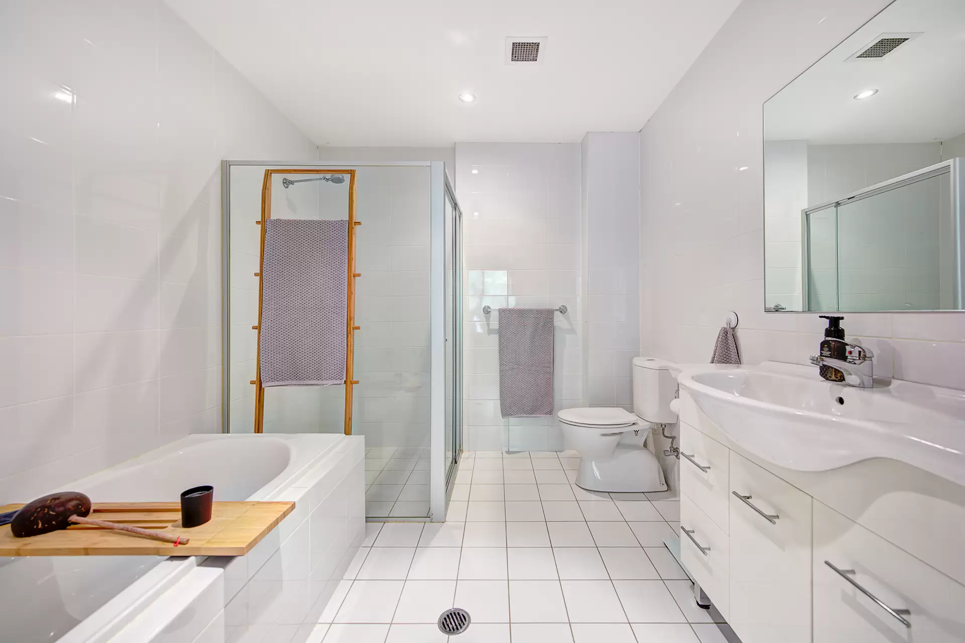 17/16-18 Boyd Street, Turramurra Sold by Chan Yahl - image 8