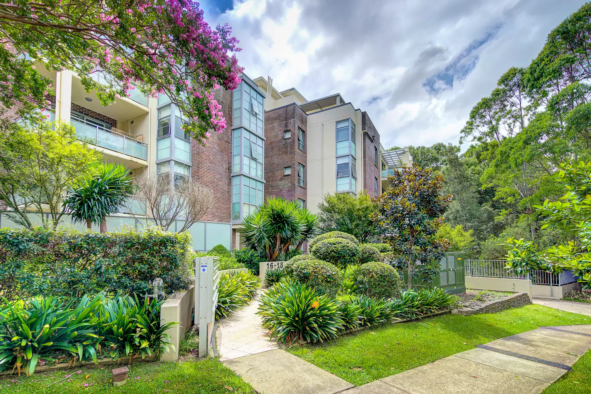 17/16-18 Boyd Street, Turramurra Sold by Chan Yahl - image 9
