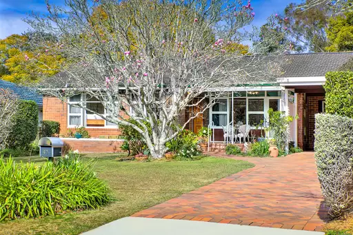 41 Apps Avenue, Turramurra Sold by Chan Yahl