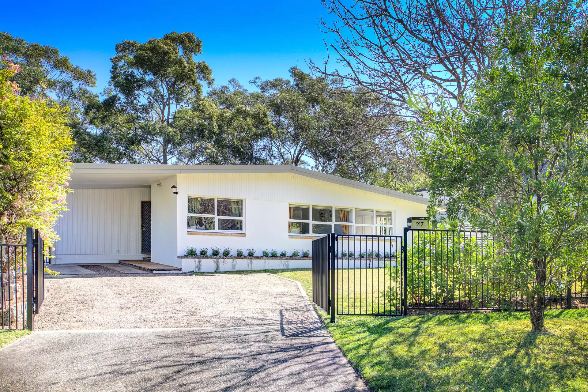 217 Fox Valley Road, Wahroonga Sold by Chan Yahl - image 2