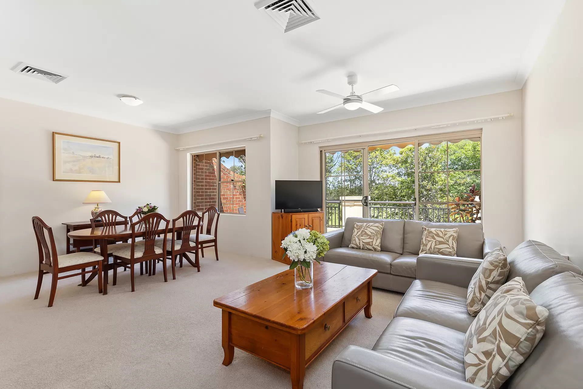 6/6 Aurora Drive, St Ives Sold by Chan Yahl - image 2