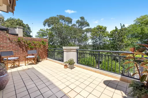 6/6 Aurora Drive, St Ives Sold by Chan Yahl