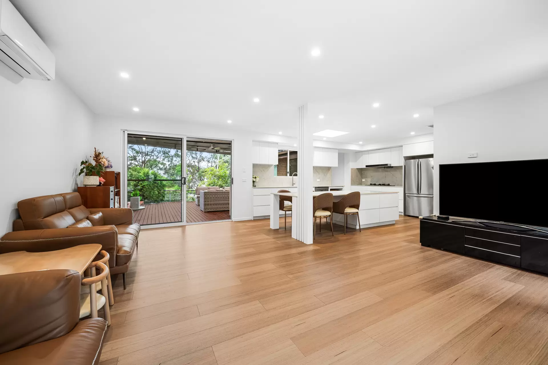 22 Burdekin Crescent, St Ives Sold by Chan Yahl - image 2