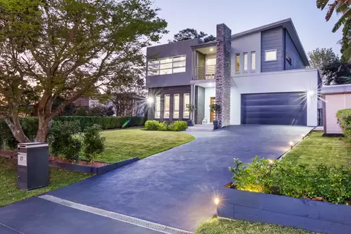 27 Richmond Avenue, St Ives Sold by Chan Yahl