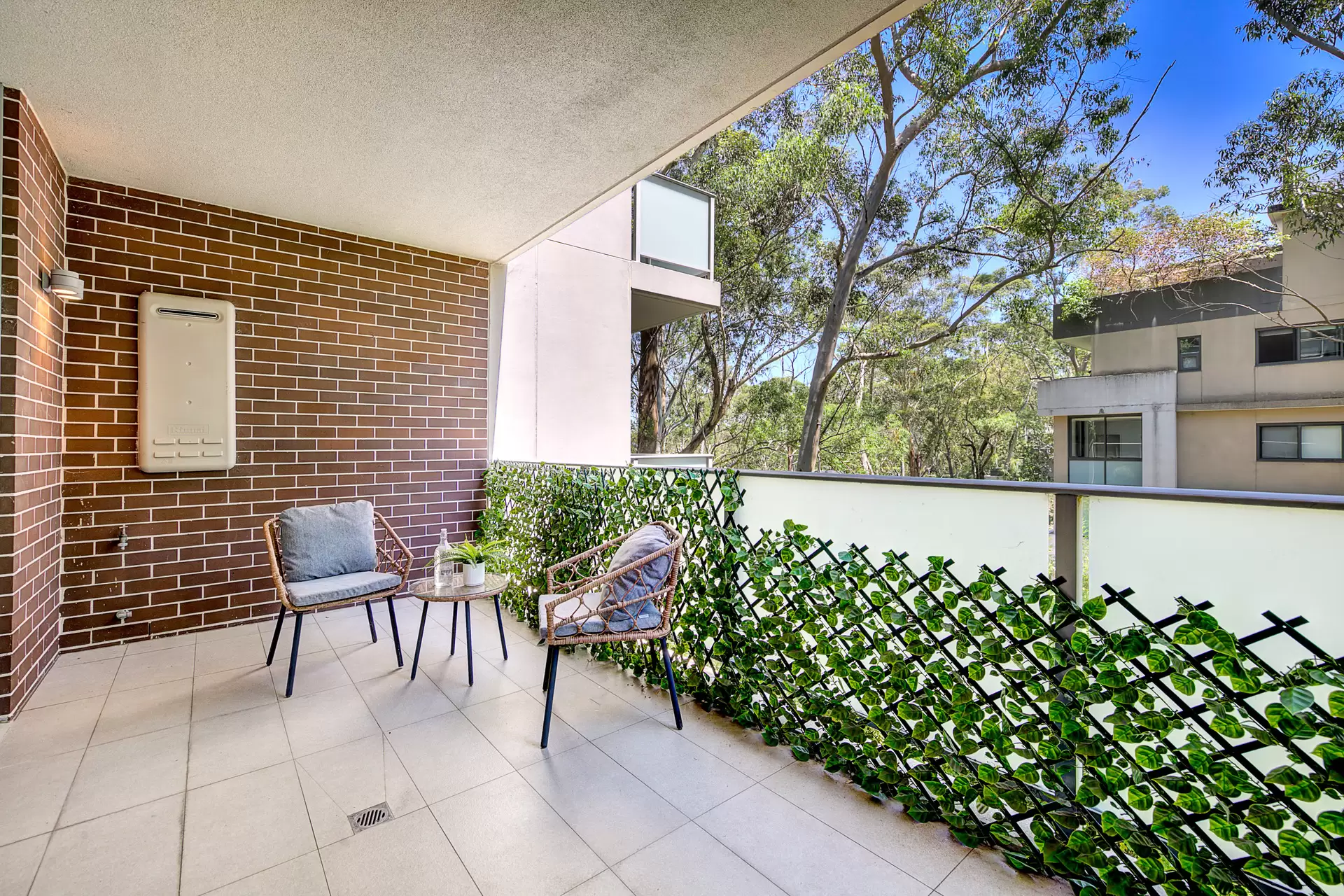 8/1 Lamond Drive, Turramurra For Sale by Chan Yahl - image 2
