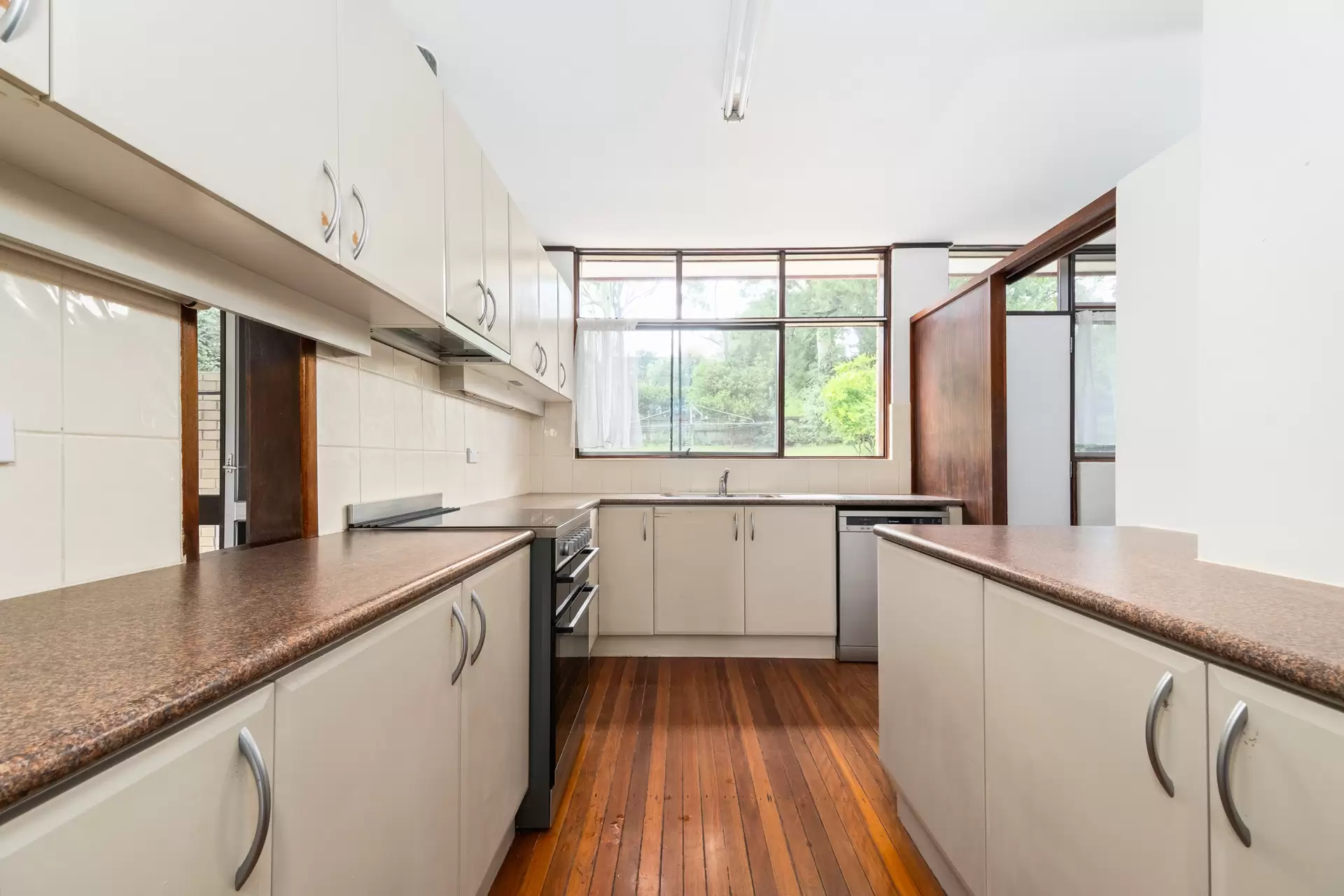 32 Shinfield Avenue, St Ives Sold by Chan Yahl - image 6