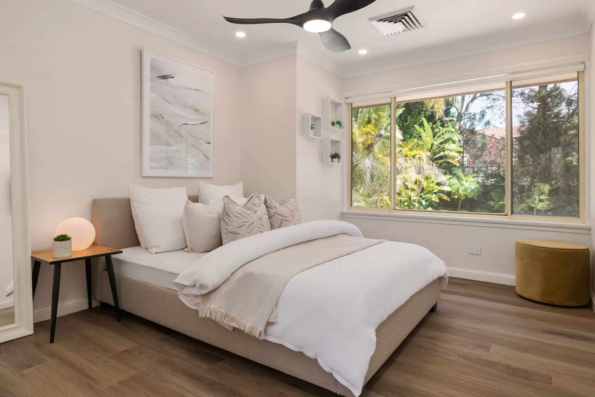 16 The Cloisters, St Ives Sold by Chan Yahl - image 9