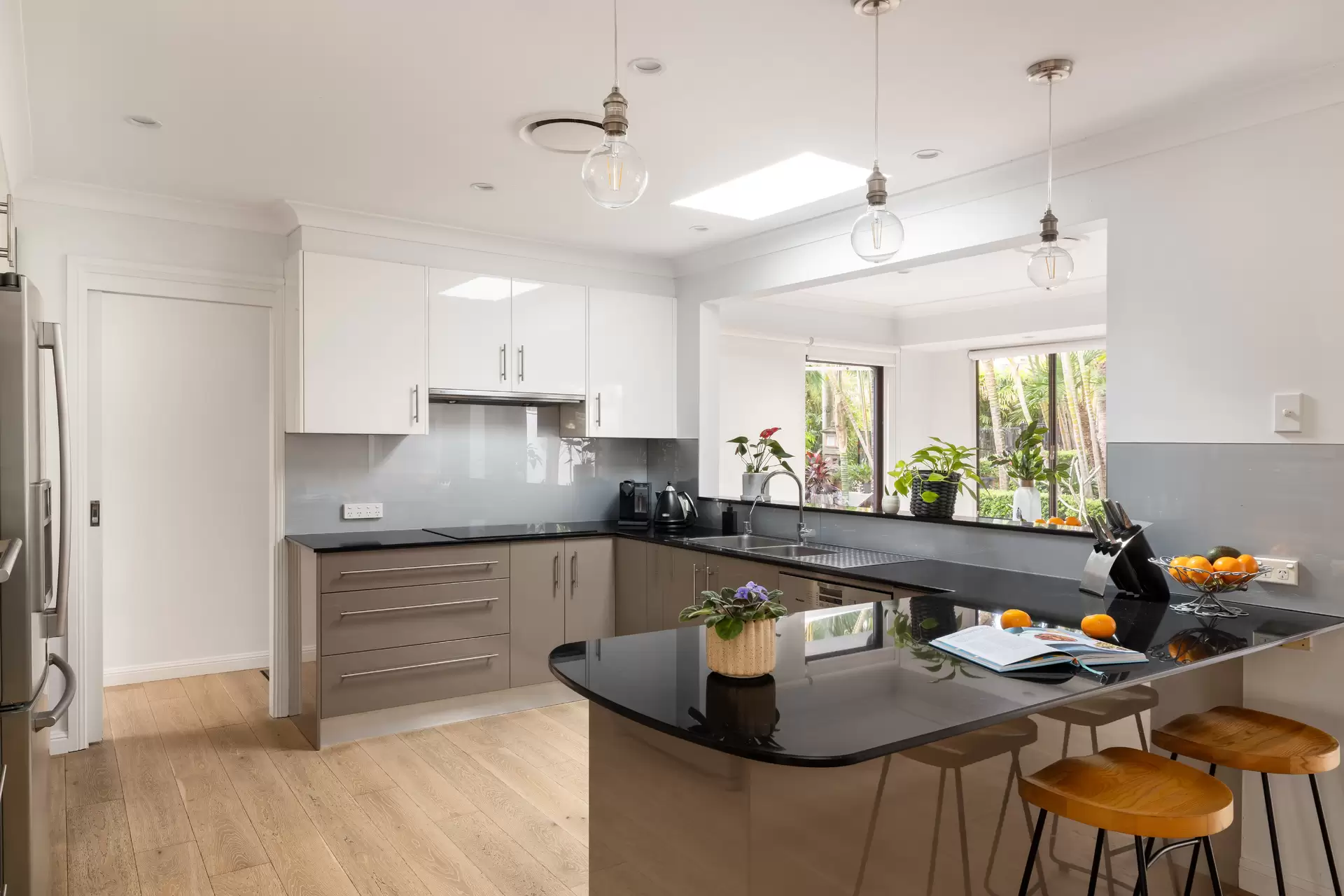 7 Brallas Avenue, St Ives Sold by Chan Yahl - image 3