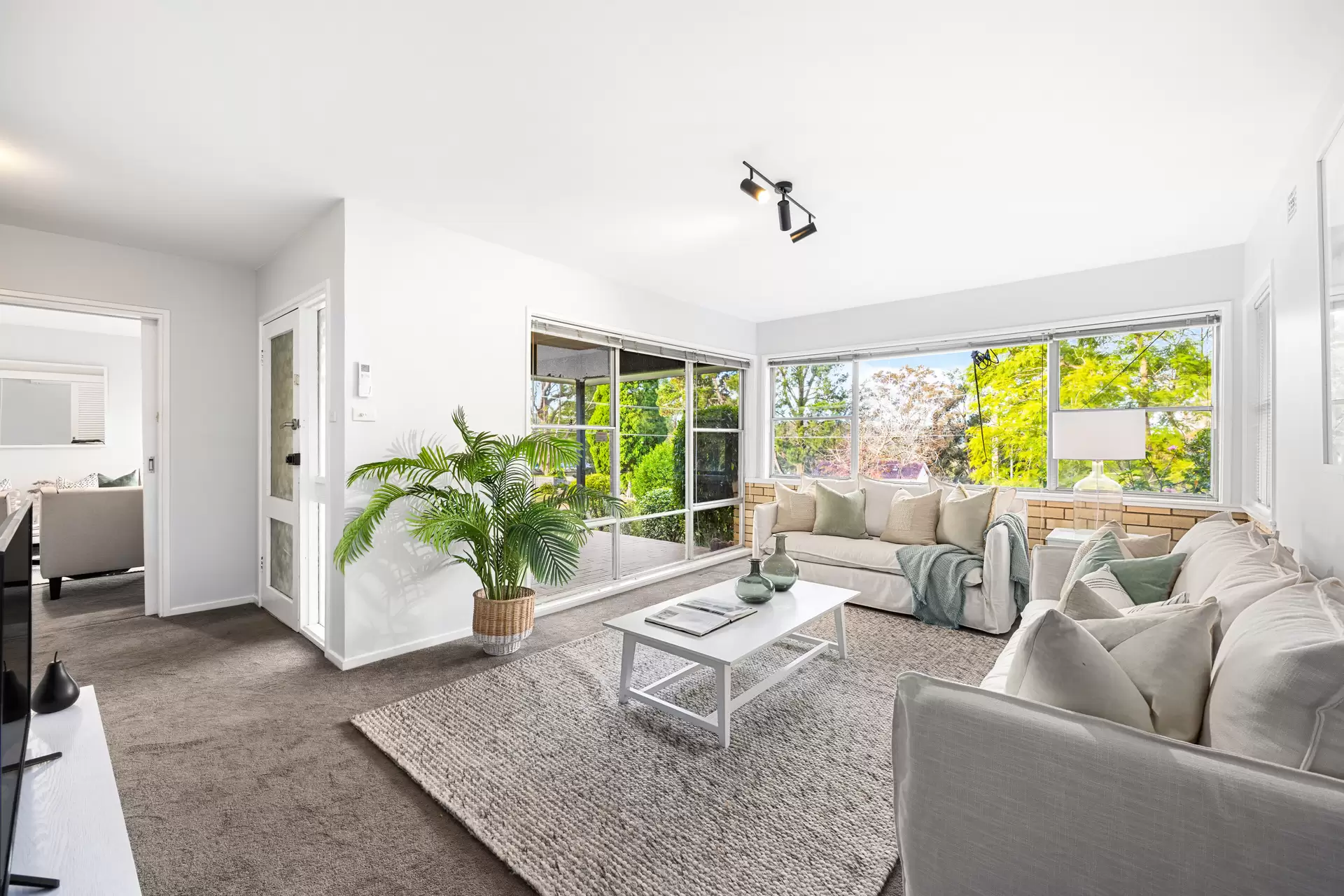 88 Hunter Avenue, St Ives Sold by Chan Yahl - image 2