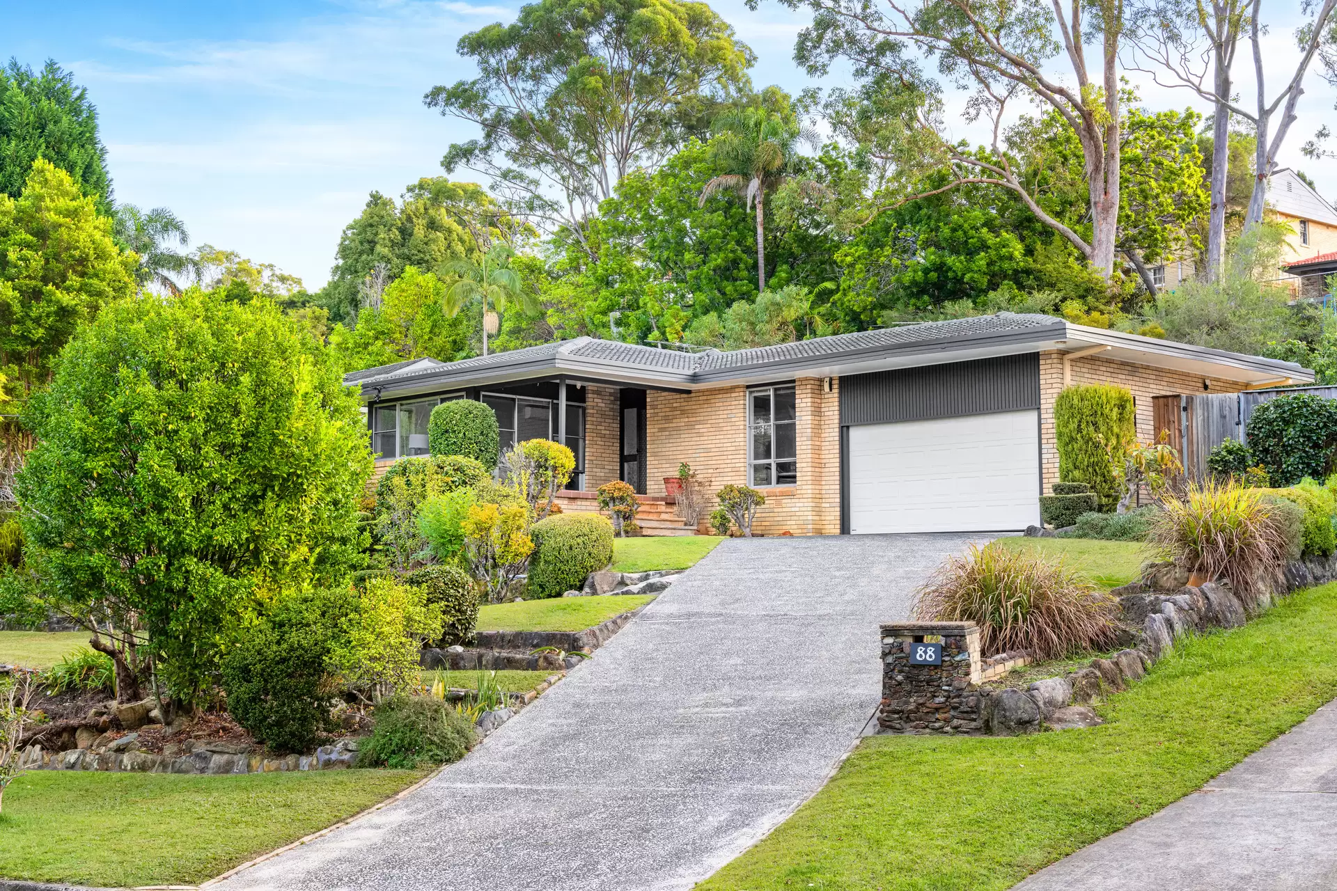 88 Hunter Avenue, St Ives Sold by Chan Yahl - image 1