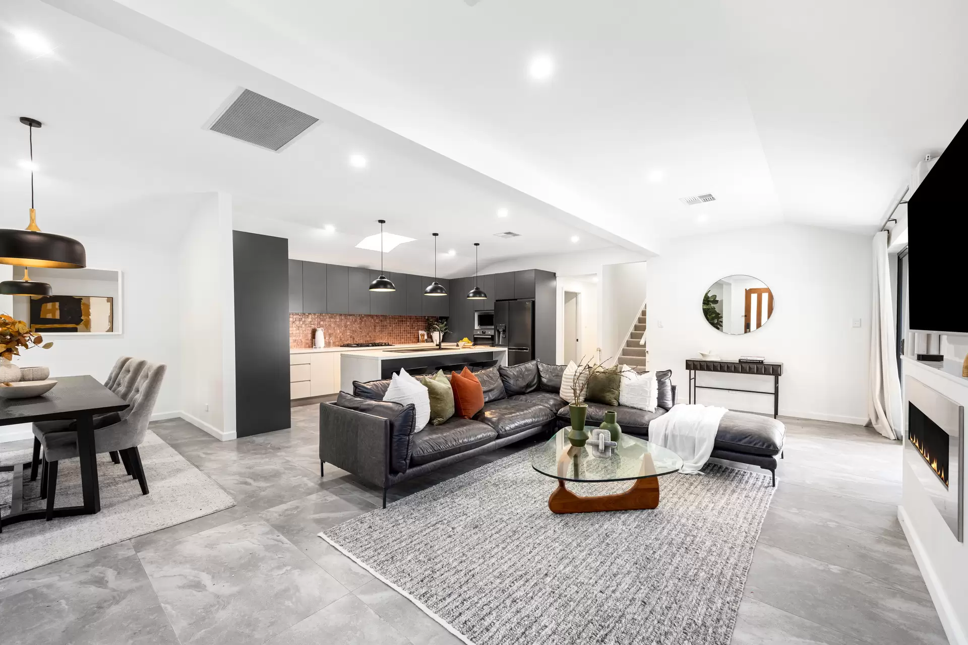 74 Hunter Avenue, St Ives Sold by Chan Yahl - image 2