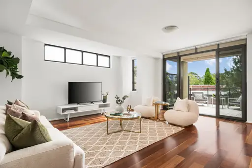 B302/1-9 Buckingham Road, Killara Sold by Chan Yahl