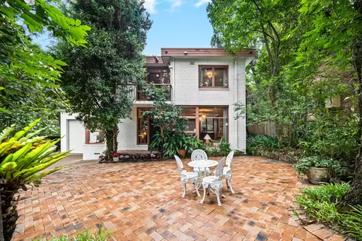 26 Selwyn Street, Pymble Sold by Chan Yahl