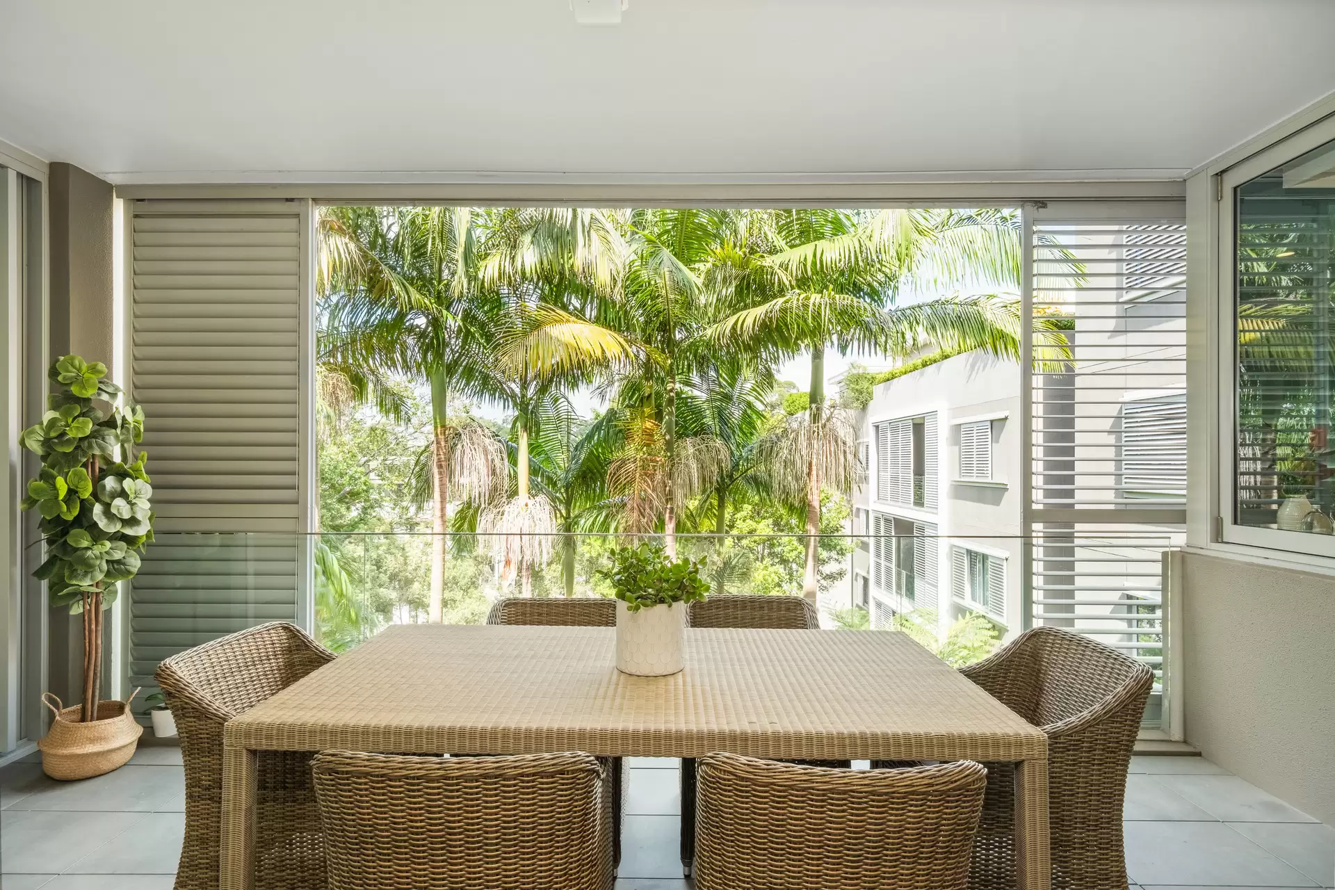 9/17 Powell Street, Killara Auction by Chan Yahl - image 3