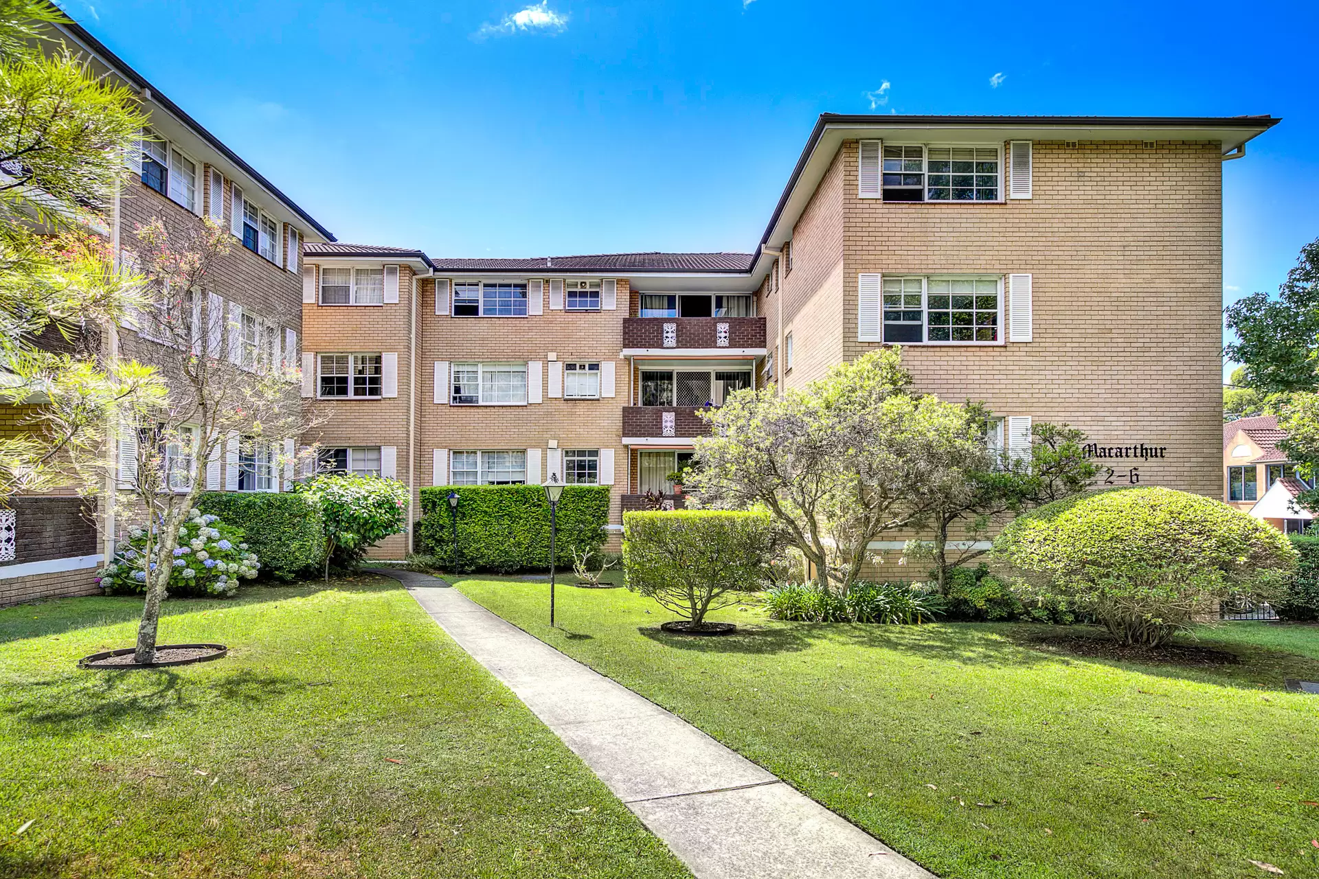 13/2-6 Albert Street, Hornsby For Lease by Chan Yahl - image 1