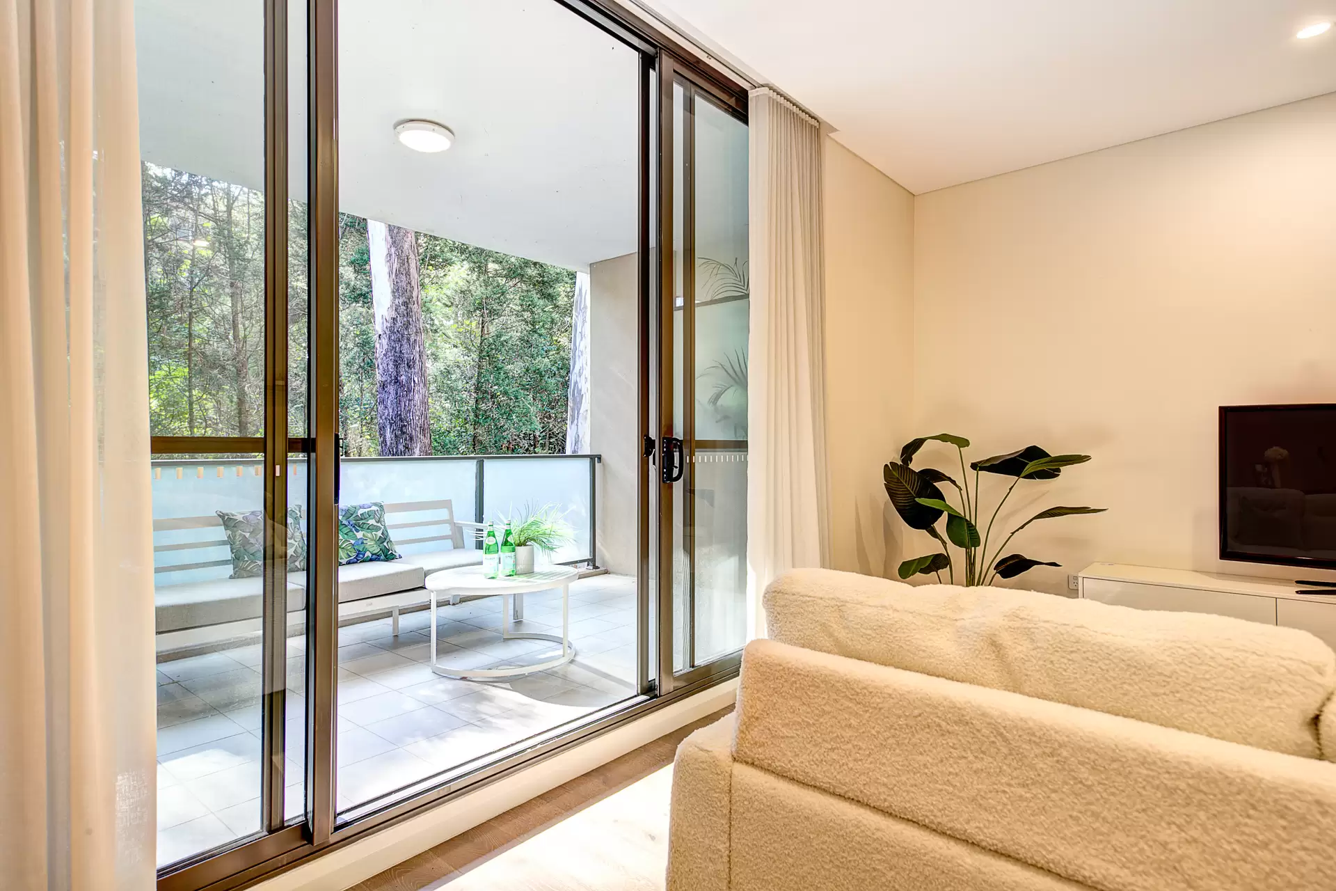 518/1454 Pacific Highway, Turramurra Auction by Chan Yahl - image 2