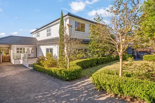 60 Catherine Street, St Ives Auction by Chan Yahl