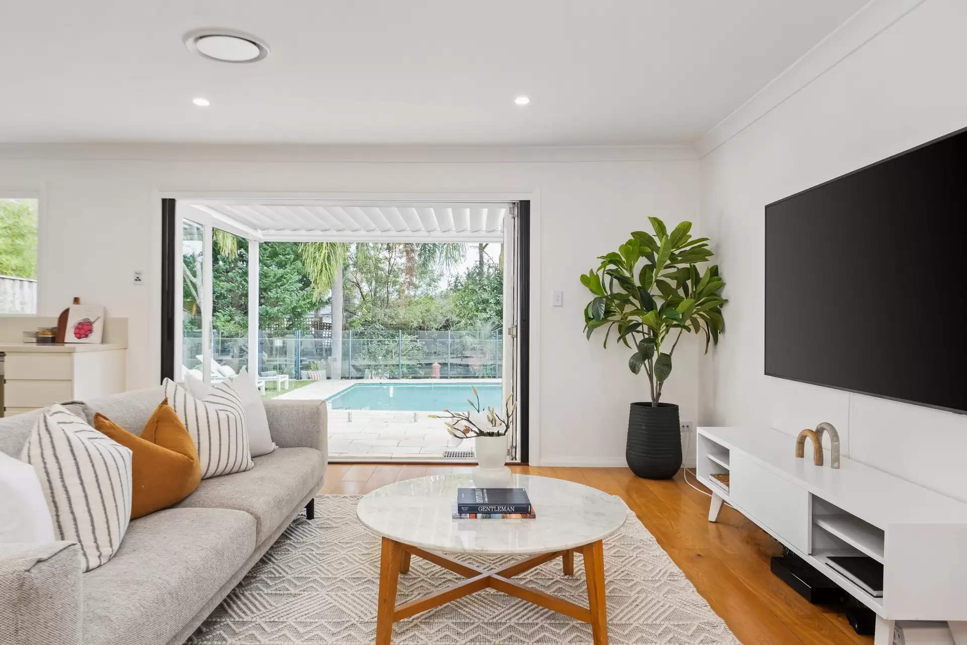 12 Brallas Avenue, St Ives Auction by Chan Yahl - image 6