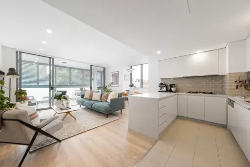 231/2-8 Bruce Avenue, Killara Auction by Chan Yahl