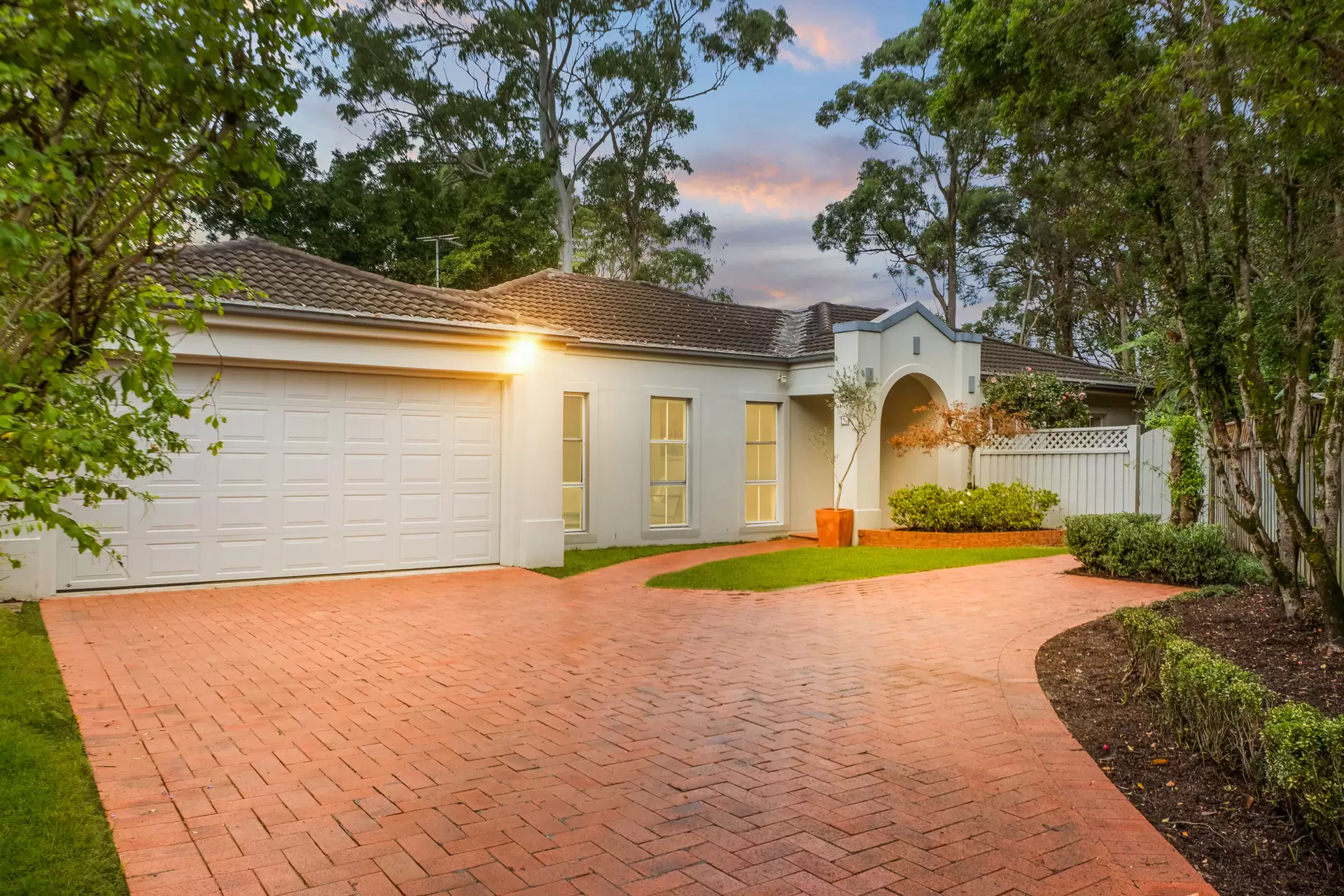 10 Cates Place, St Ives Auction by Chan Yahl - image 2
