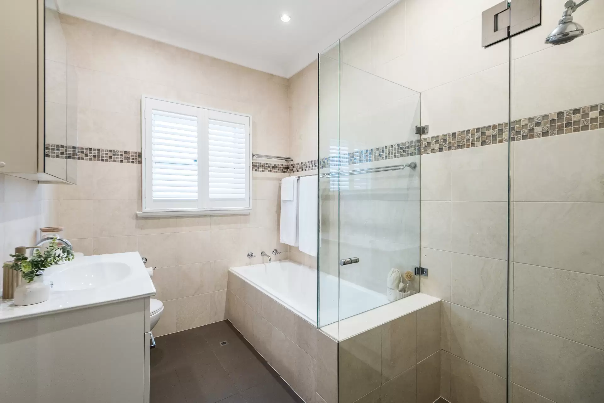 19 Catherine Street, St Ives Auction by Chan Yahl - image 21