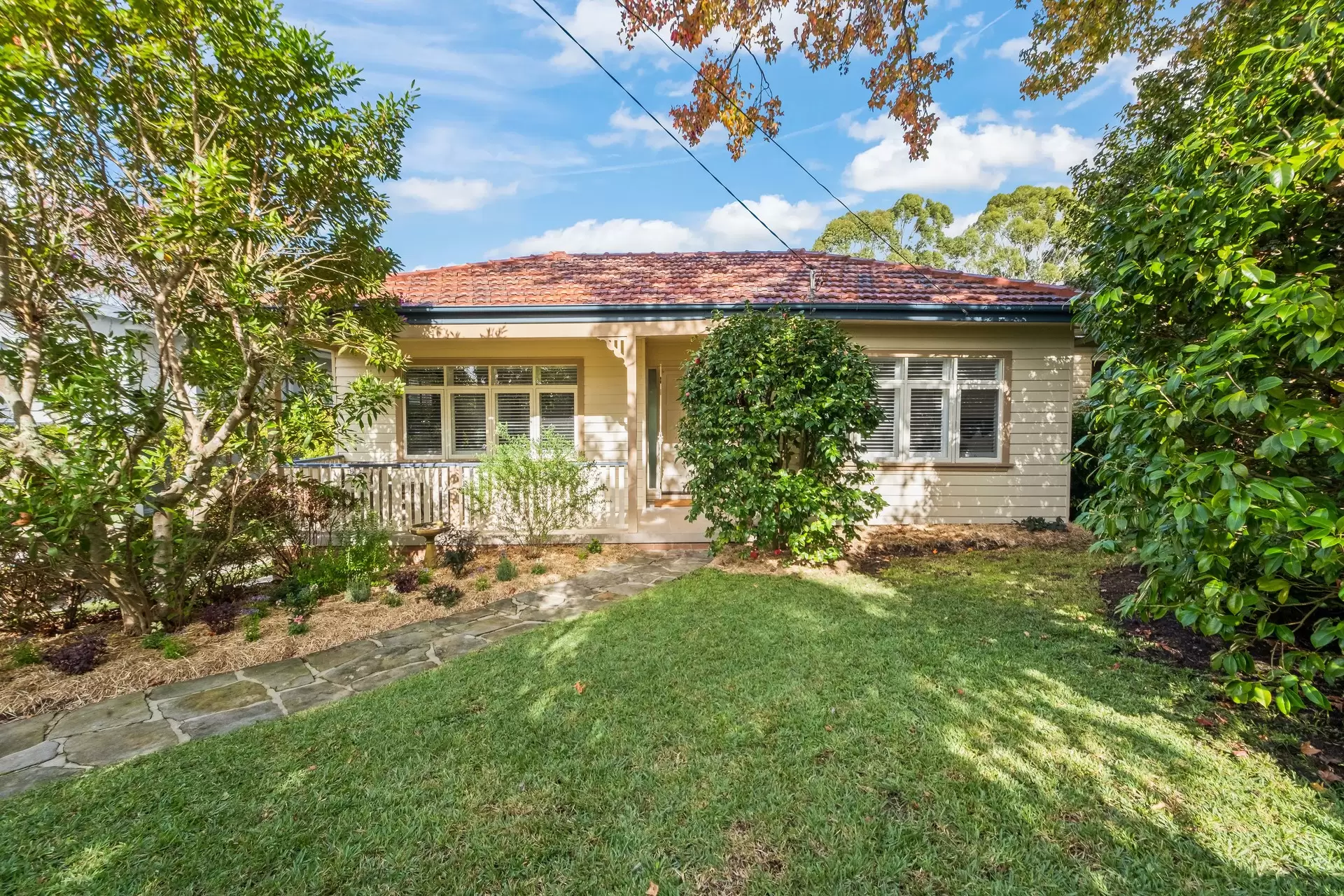 19 Catherine Street, St Ives Auction by Chan Yahl - image 2