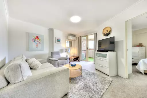 31/1-3 Thomas Street, Hornsby For Sale by Chan Yahl
