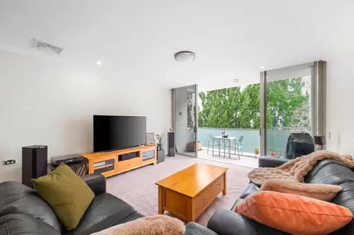 32/30-34 Stanley Street, St Ives Sold by Chan Yahl