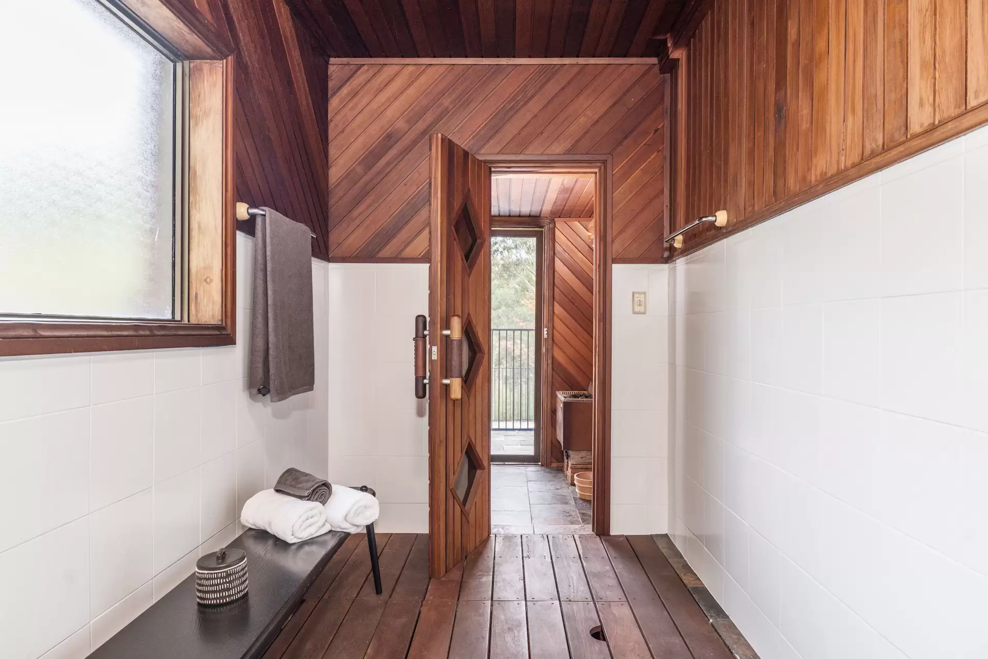 115 St Johns Avenue, Gordon Auction by Chan Yahl - image 22