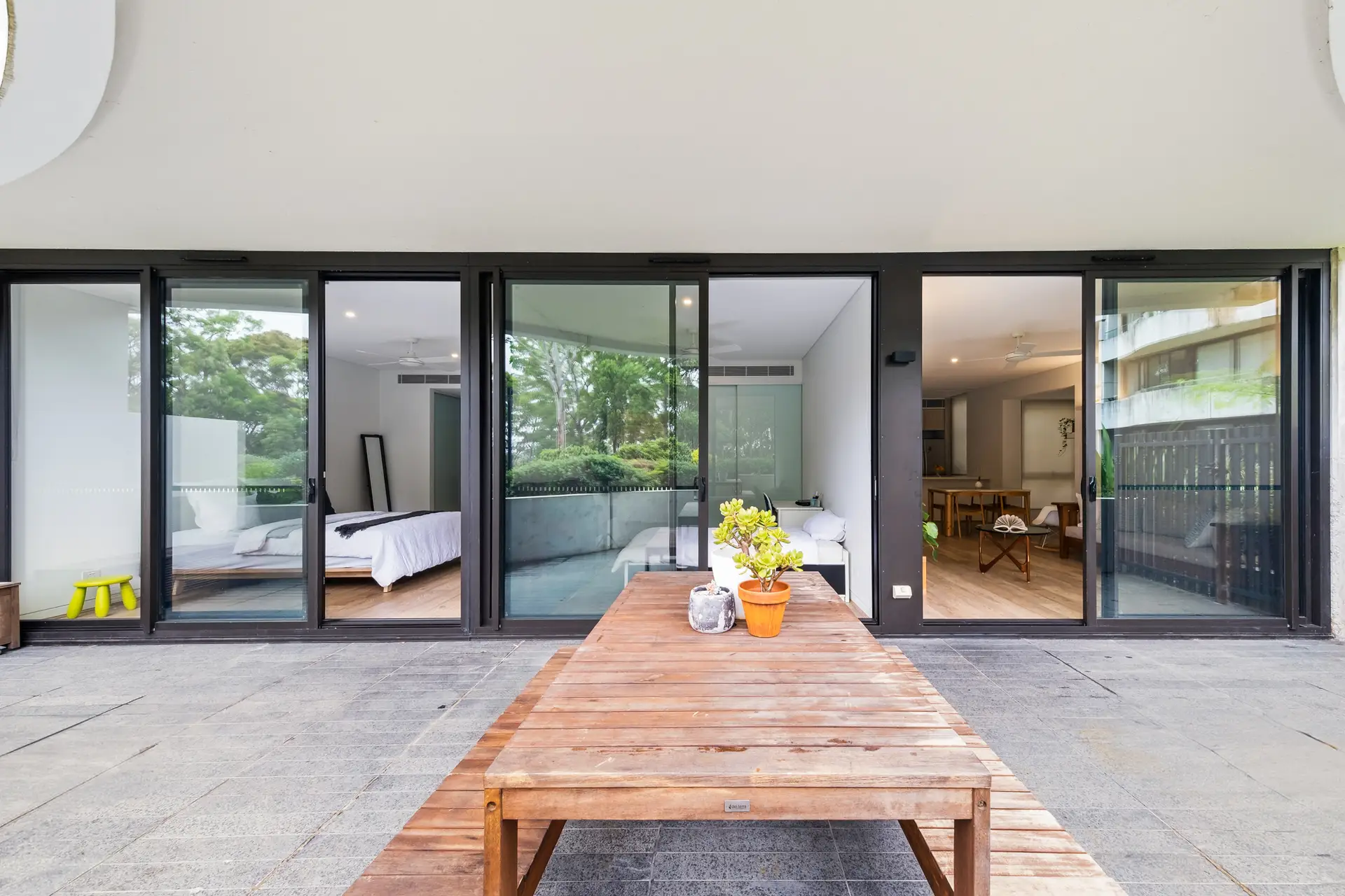 11/8 Shout Ridge, Lindfield Sold by Chan Yahl - image 2