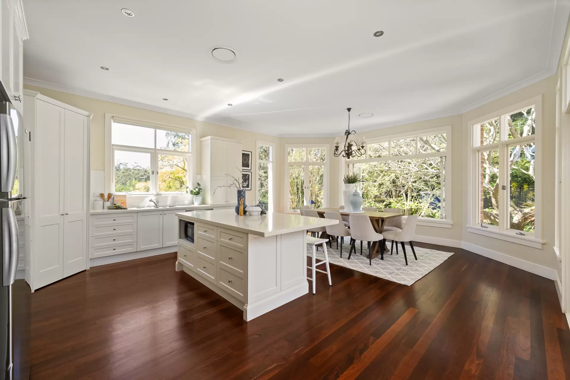 19 McLean Avenue, Chatswood Sold by Chan Yahl - image 2