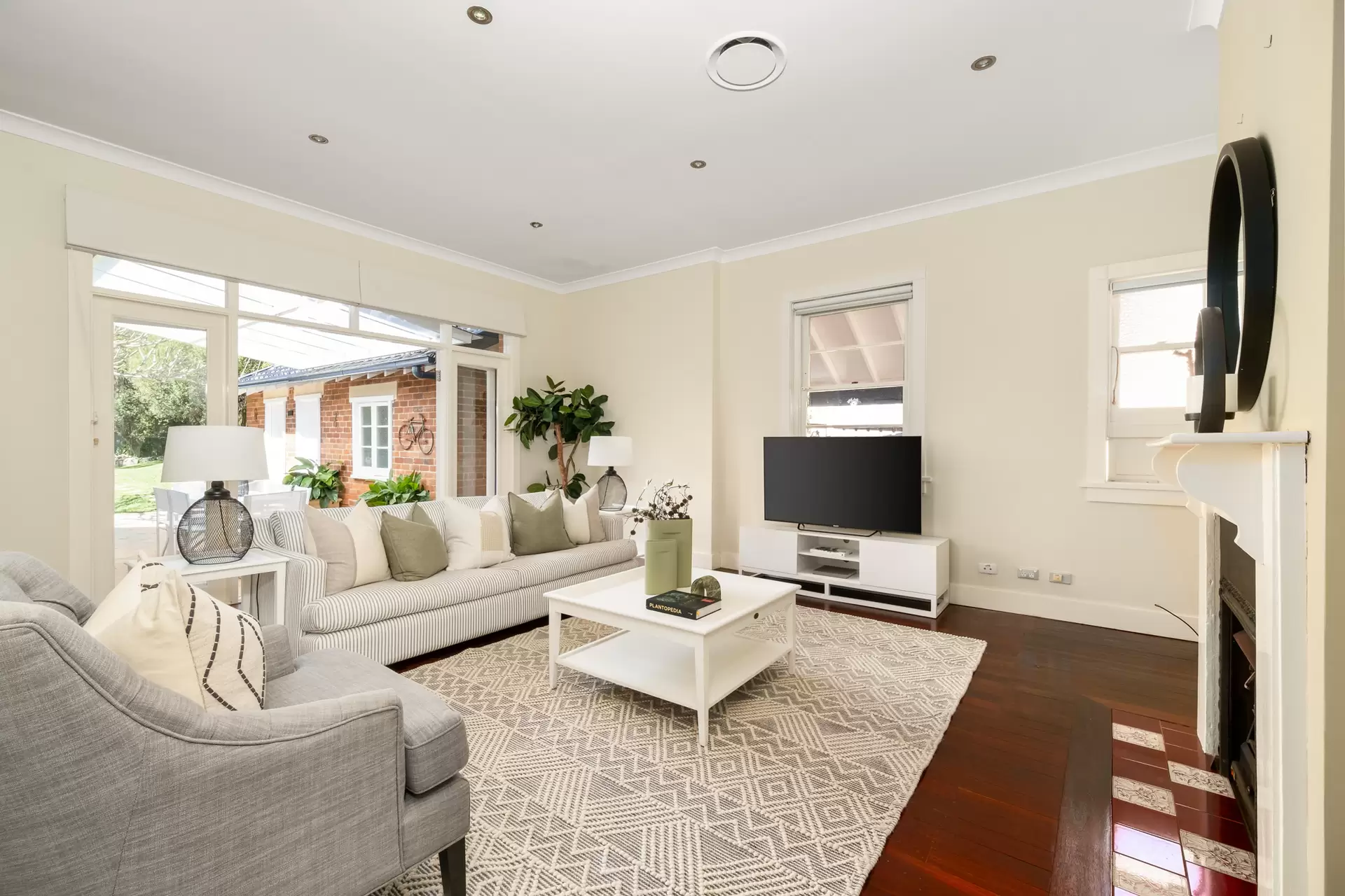 19 McLean Avenue, Chatswood Sold by Chan Yahl - image 3