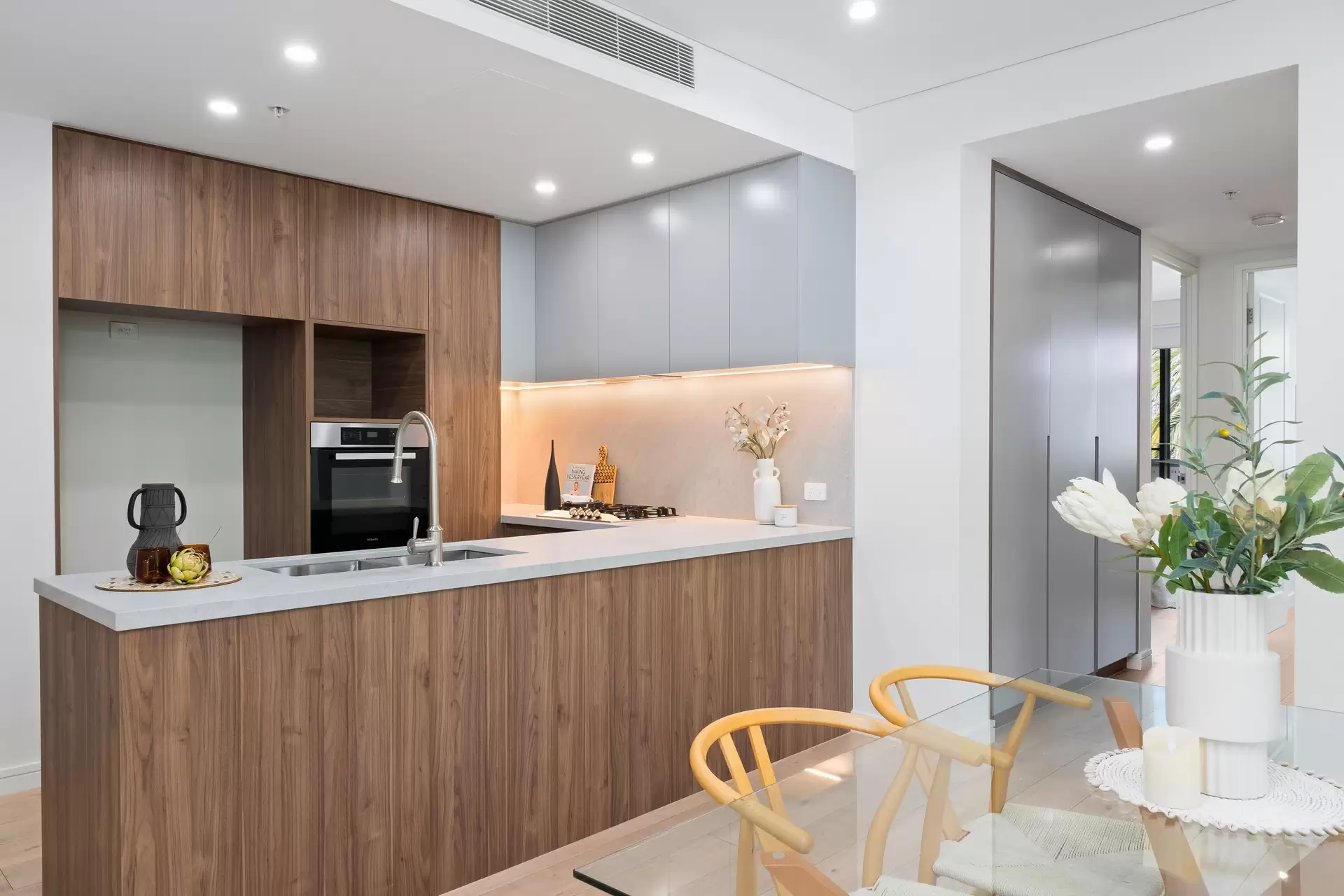 405/9 Lorne Avenue, Killara Sold by Chan Yahl - image 4