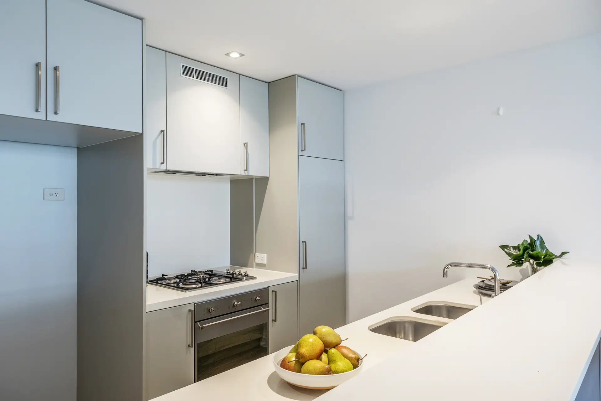 E109/1-3 Eton Road, Lindfield Sold by Chan Yahl - image 4