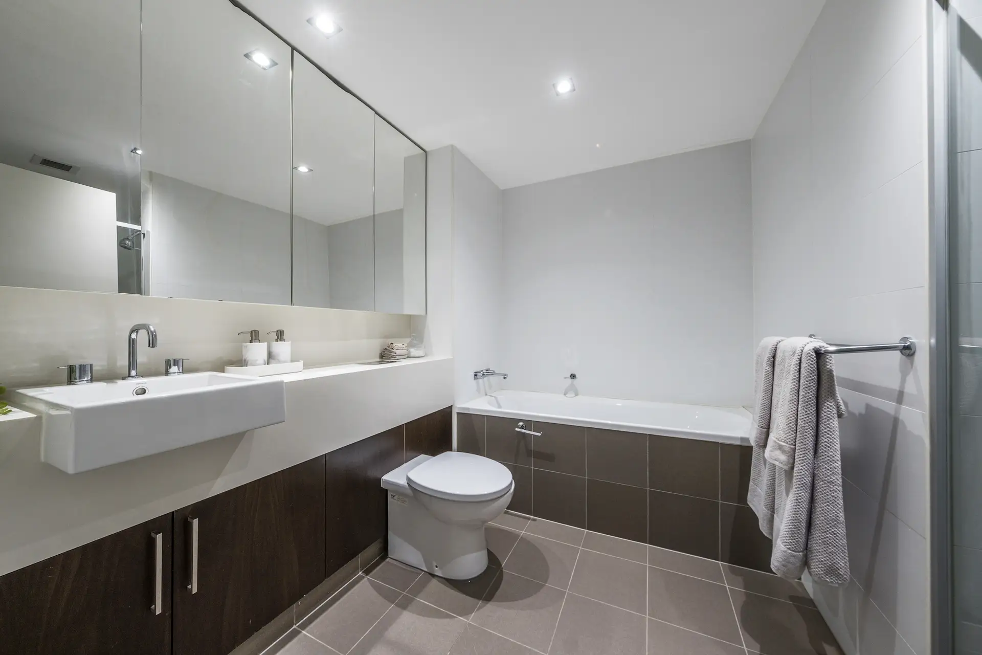 E109/1-3 Eton Road, Lindfield Sold by Chan Yahl - image 10