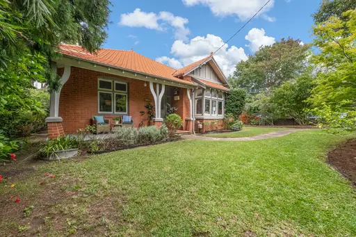 38 Forsyth Street, Willoughby Sold by Chan Yahl