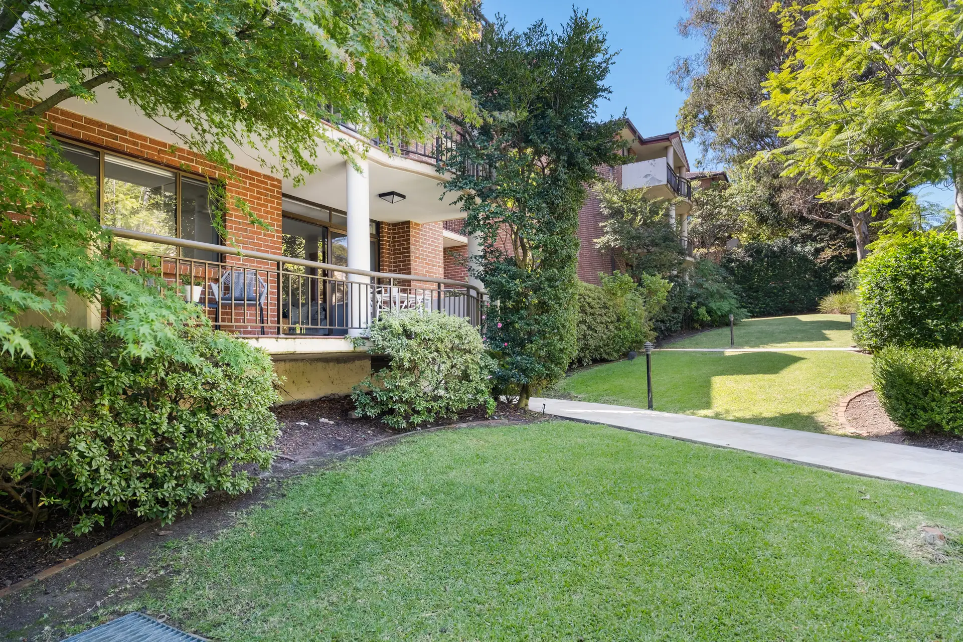 1/41-45 Broughton Road, Artarmon Sold by Chan Yahl - image 11
