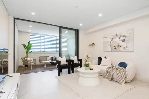 402/860 Pacific Highway, Gordon Leased by Chan Yahl