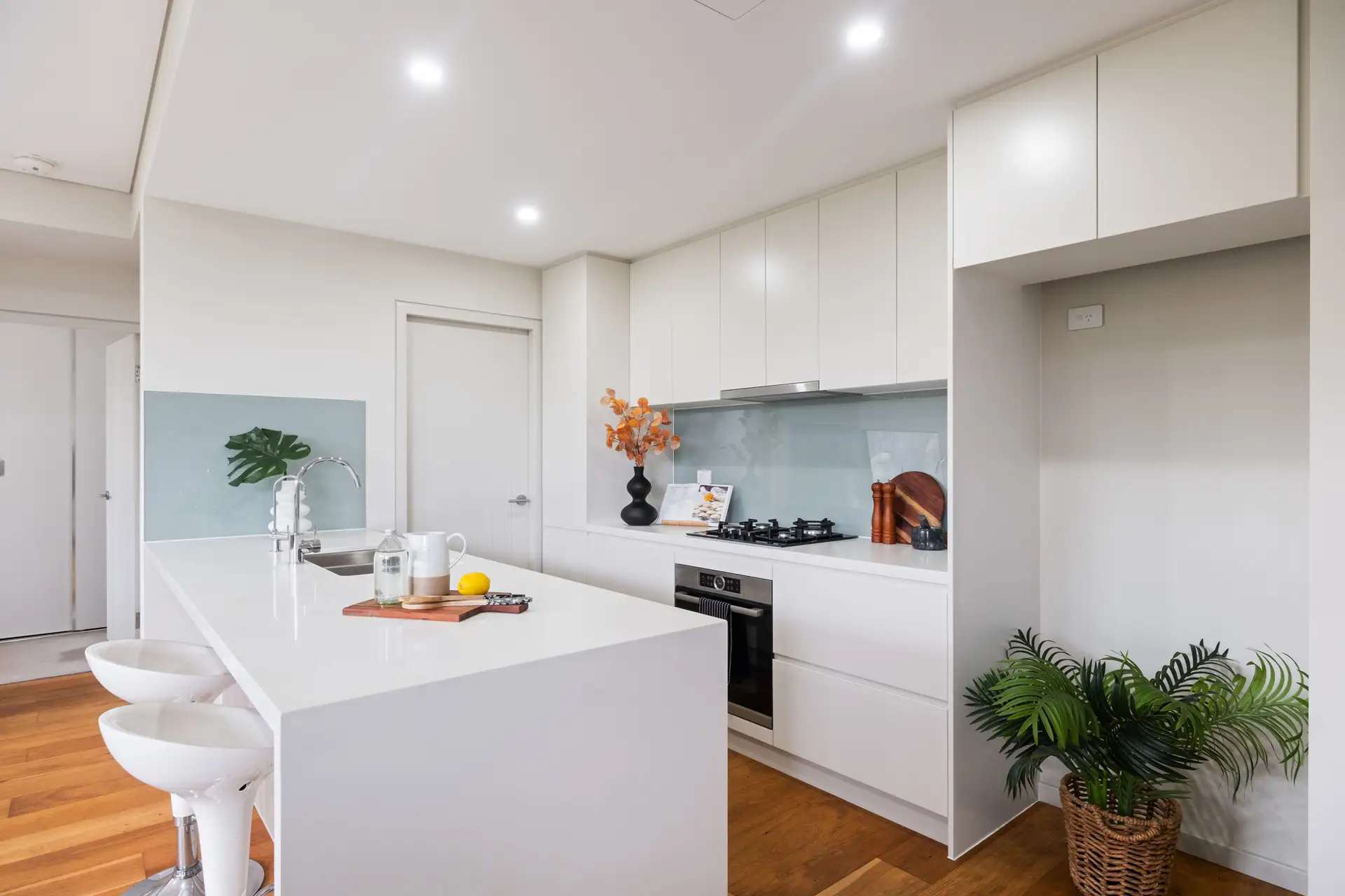 201/12 Shinfield Avenue, St Ives Sold by Chan Yahl - image 4